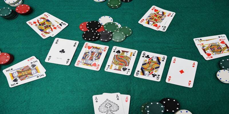 huong-dan-choi-bai-poker-2